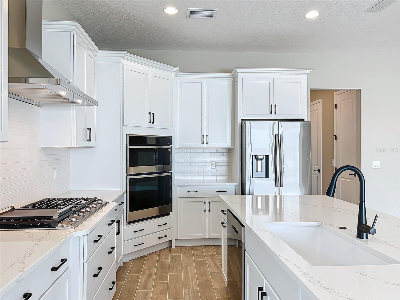 WATERCOLOR PLACE PH II - Residential