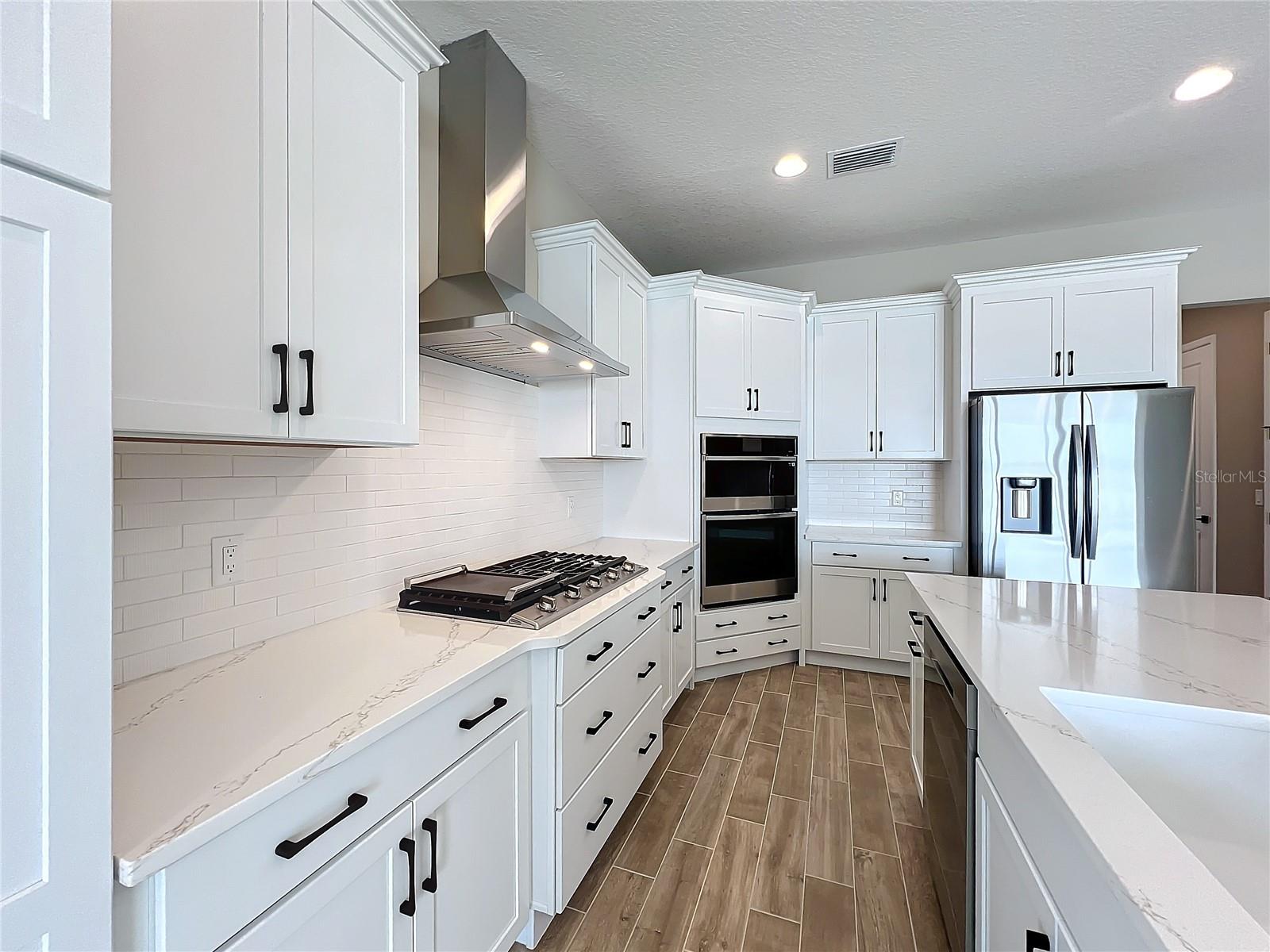 WATERCOLOR PLACE PH II - Residential