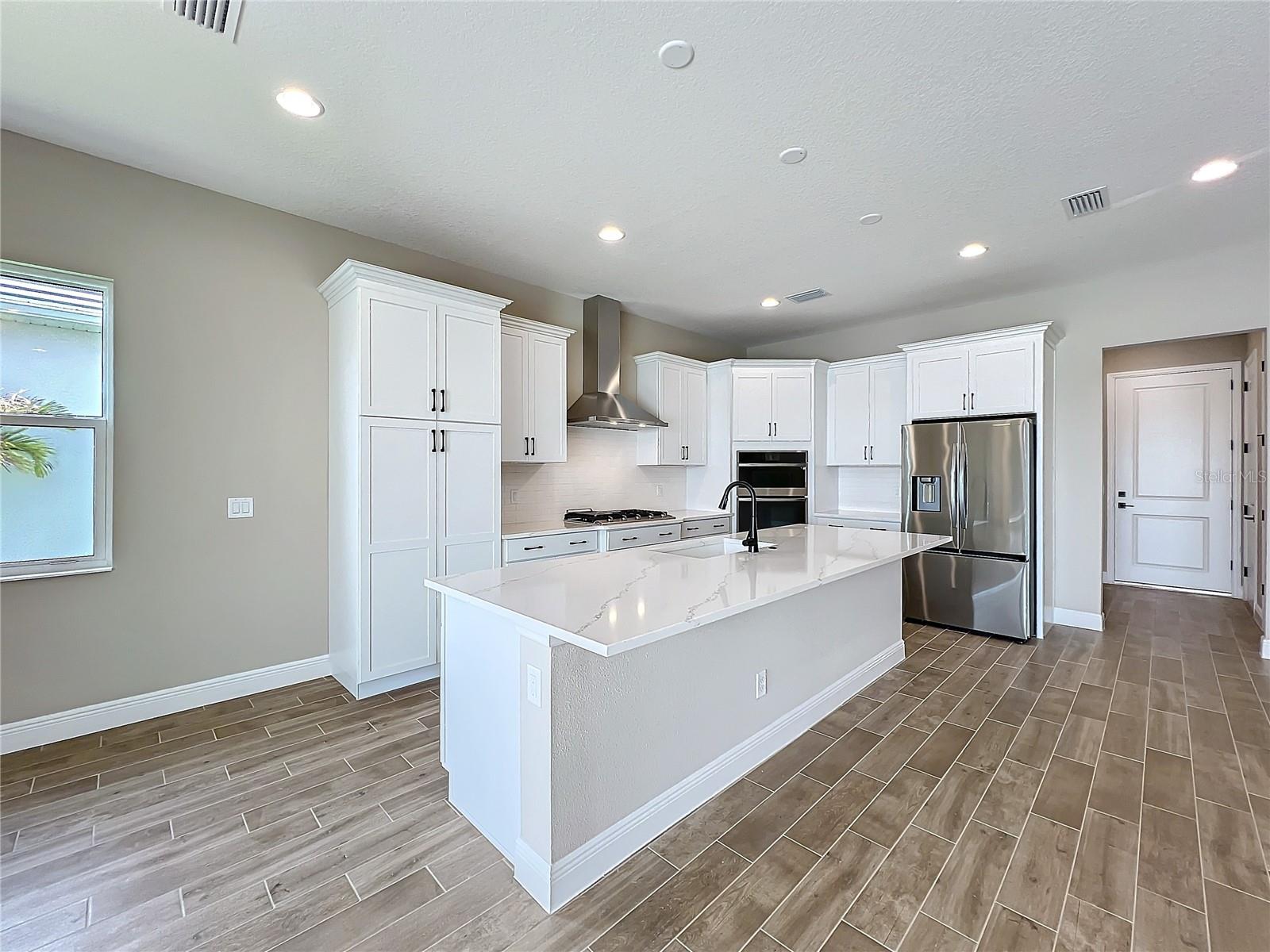 WATERCOLOR PLACE PH II - Residential