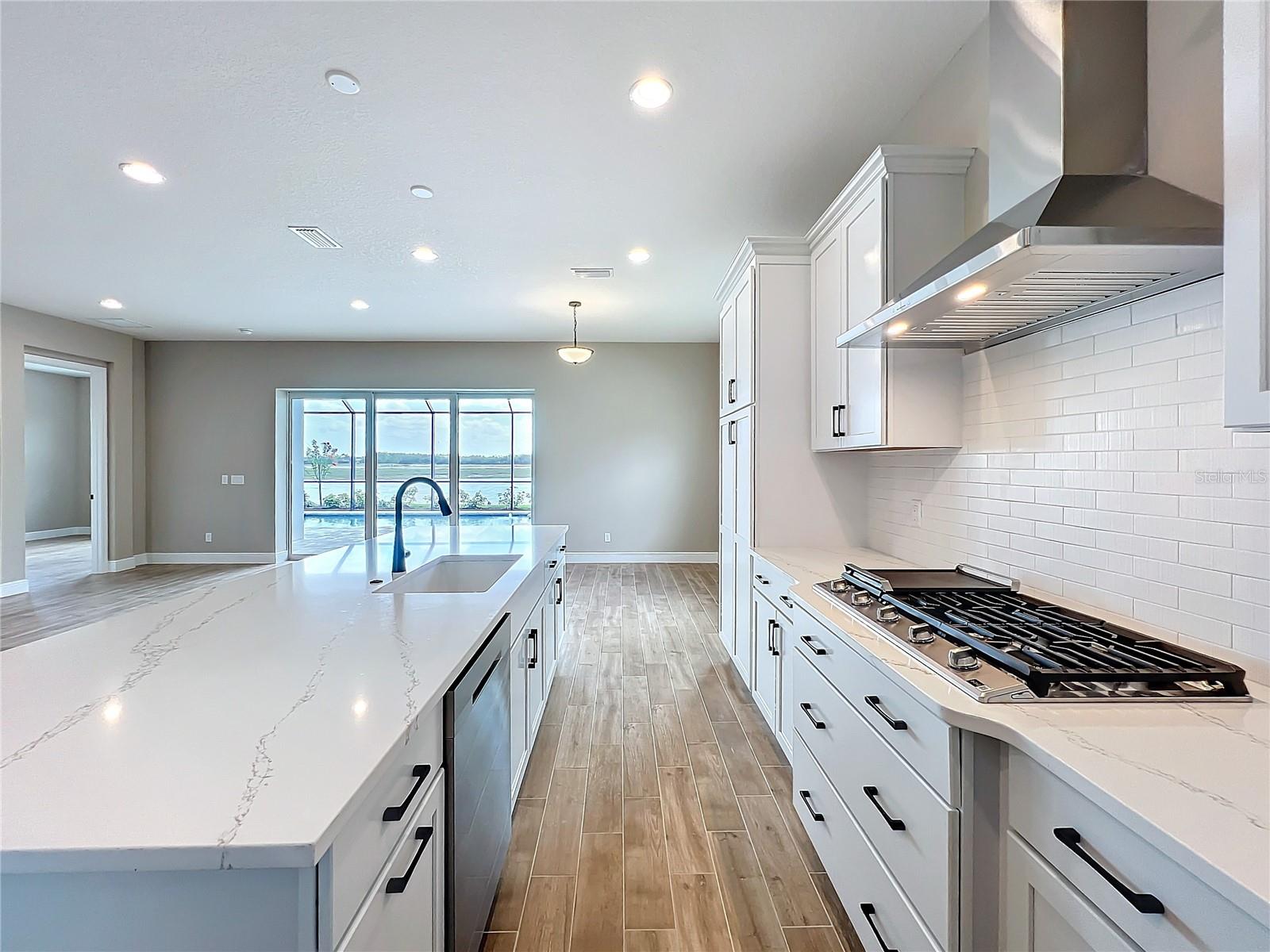 WATERCOLOR PLACE PH II - Residential