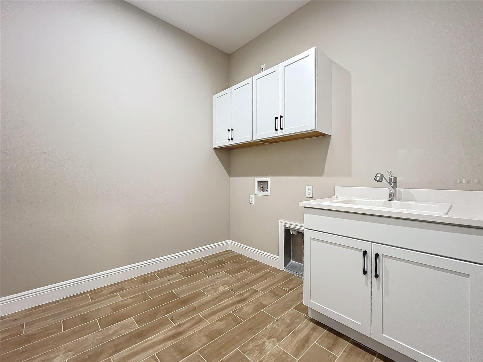 WATERCOLOR PLACE PH II - Residential