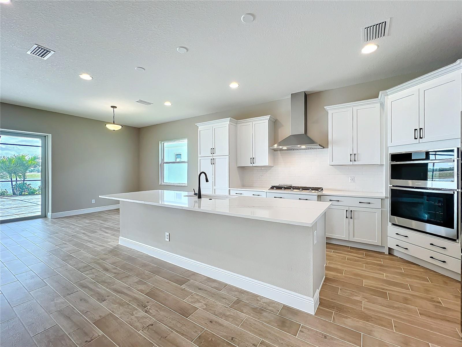 WATERCOLOR PLACE PH II - Residential