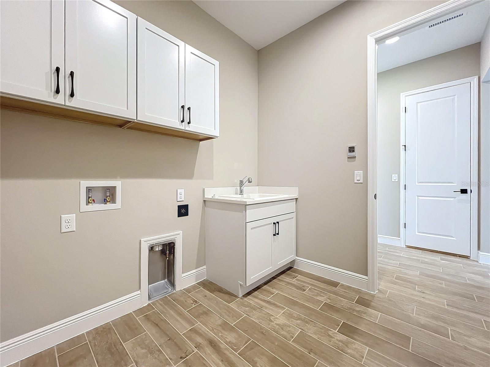 WATERCOLOR PLACE PH II - Residential