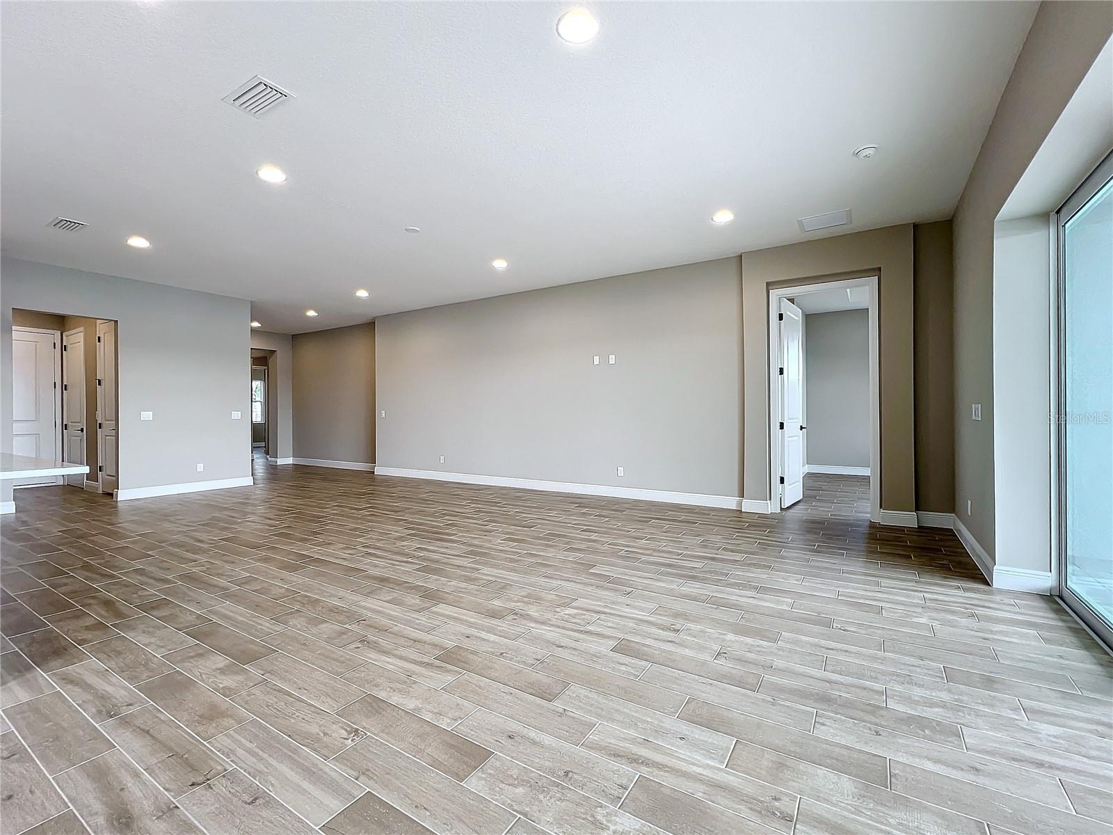 WATERCOLOR PLACE PH II - Residential