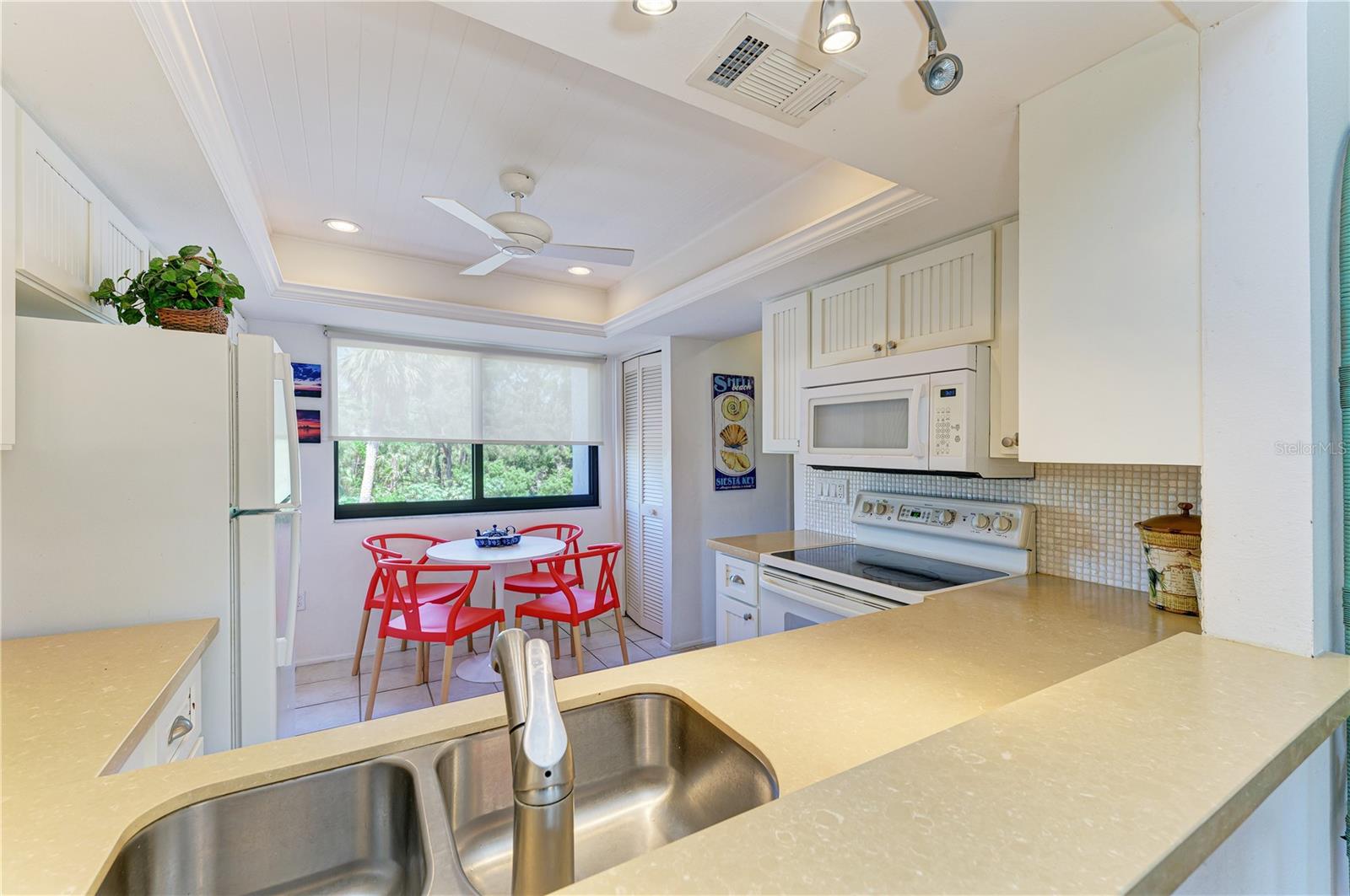 MIDNIGHT SEA - Residential