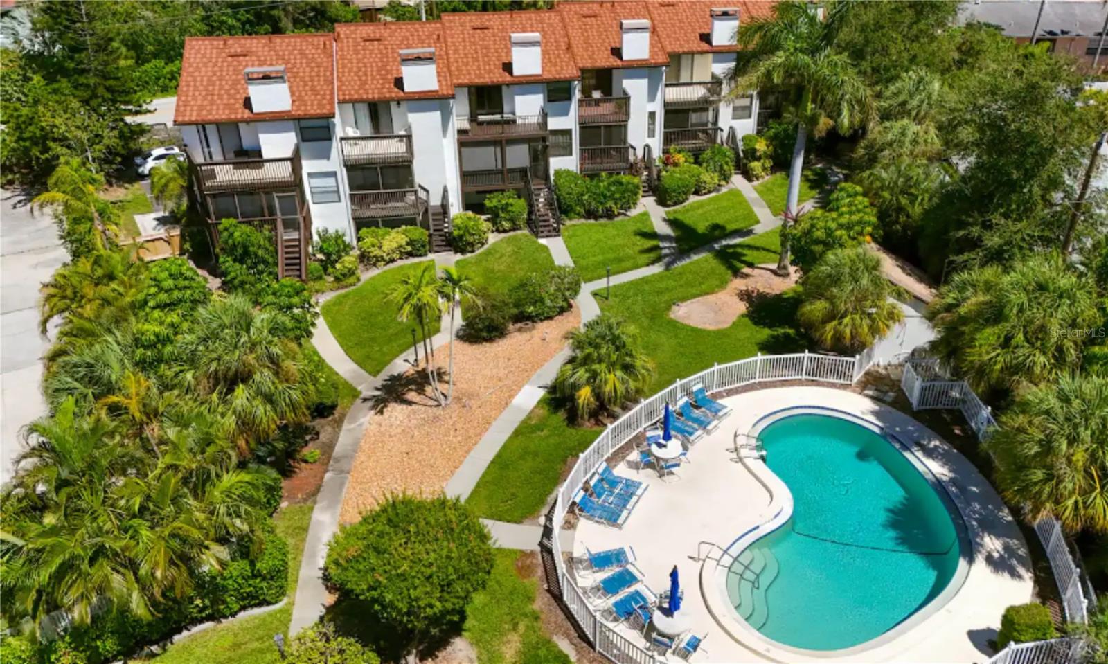 MIDNIGHT SEA - Residential