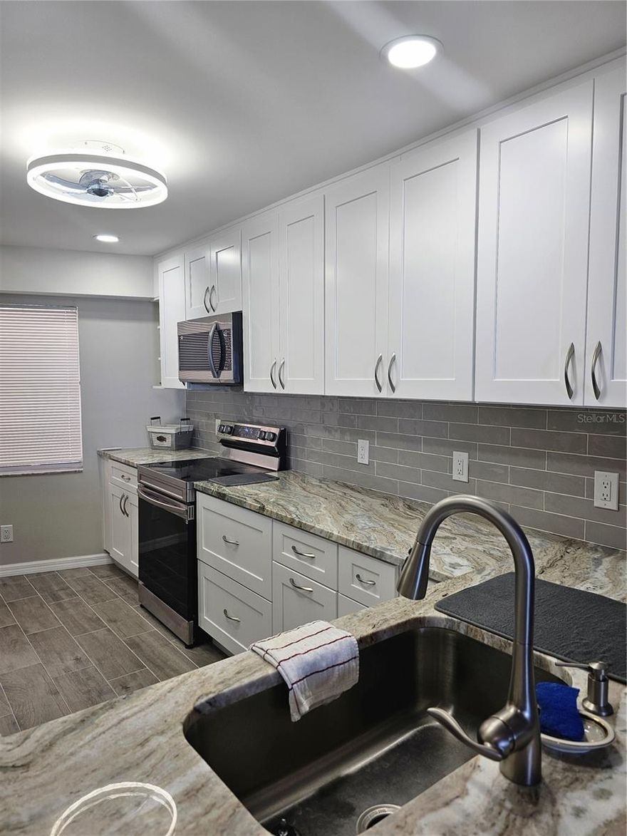 AMAZING VIEWS in this two bedroom two bath condo that overlooks the bluest Gulf waters.
Just pack your bags and enjoy this fully furnished and recently remodeled end unit.
Walk the beautiful sandy beaches in Bellair and enjoy the sparkling pool. Close to all area shopping and quaint shops along Gulf Blvd and Pickleball close by at Cole park.
Seasonal rates:
June - September 2025 off season $3200.00
December 2025 $4500.00
January - March 2026 $6500.00