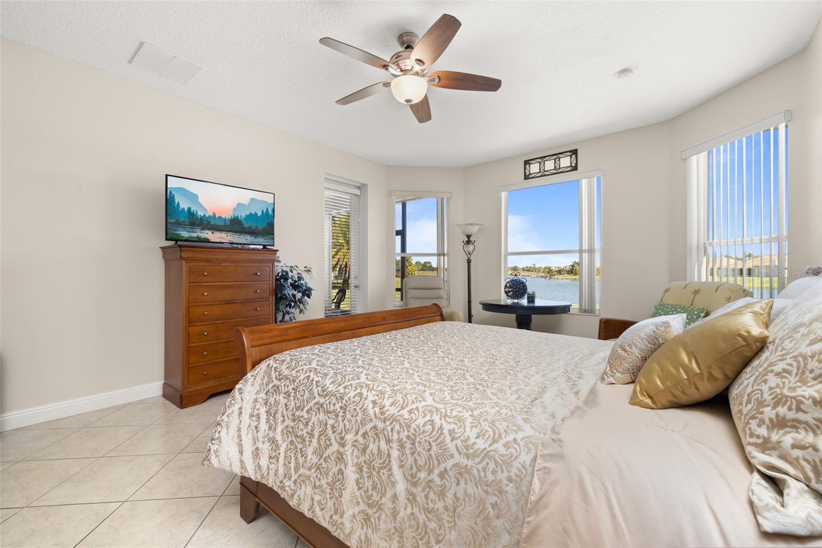 BELLALAGO PH 3M - Residential