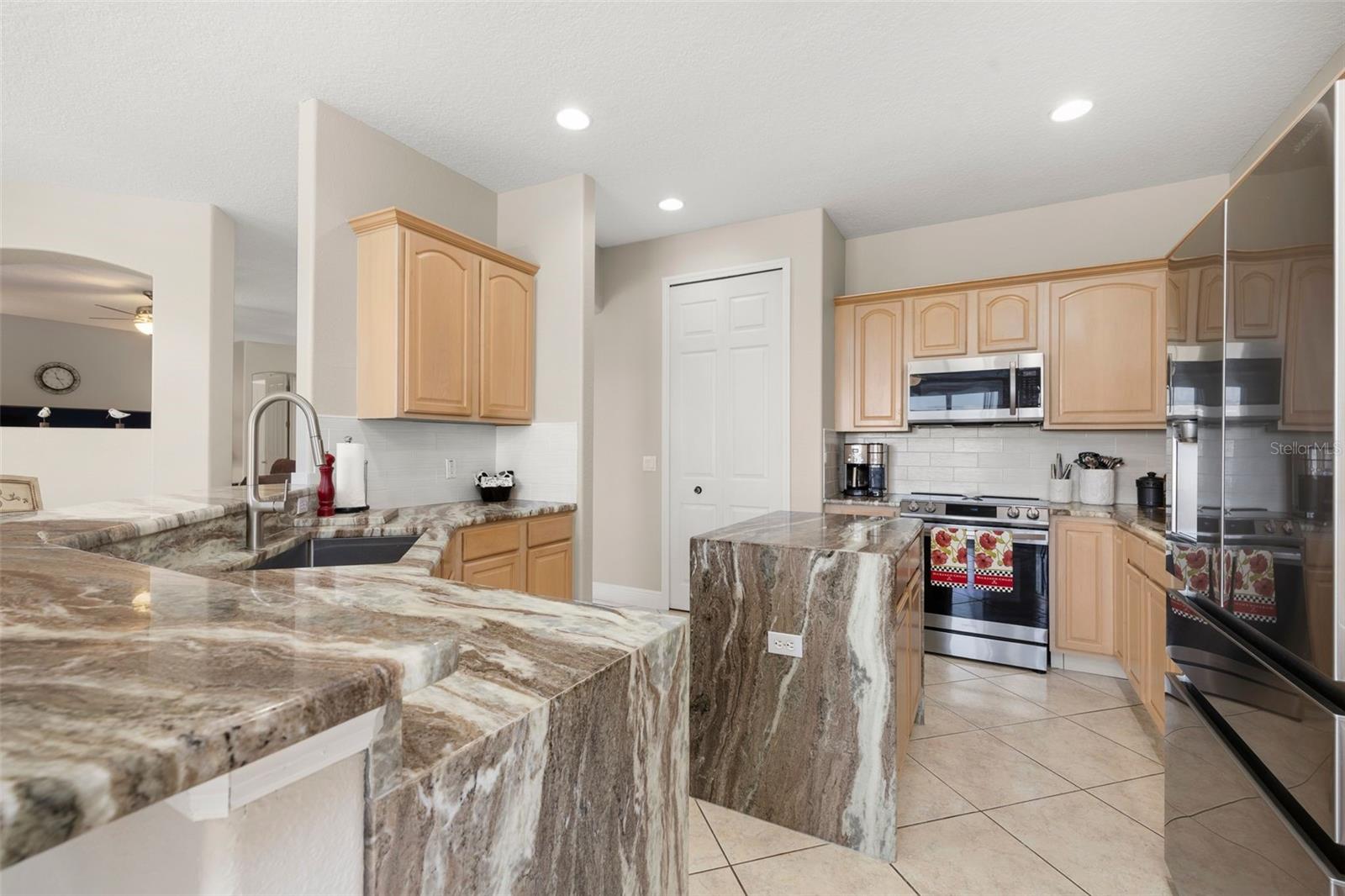 BELLALAGO PH 3M - Residential