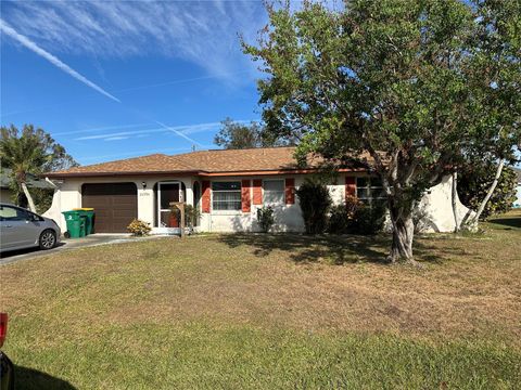 A home in PORT CHARLOTTE