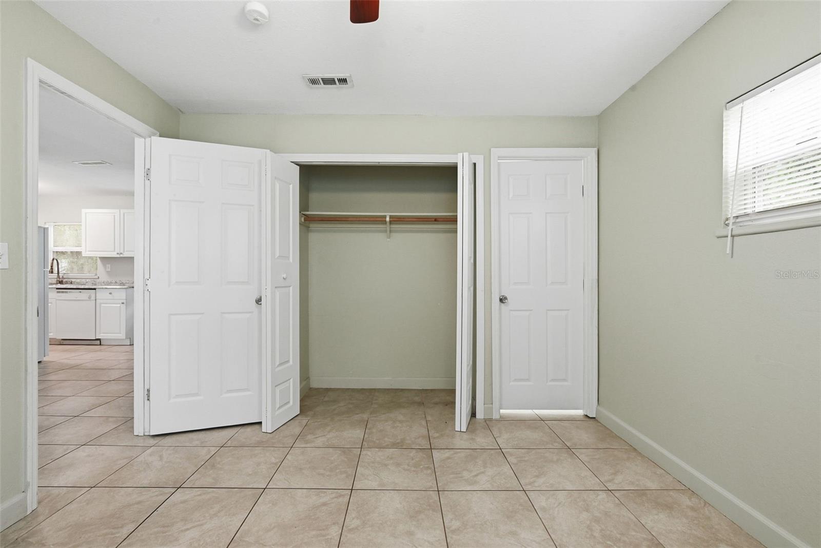 COLONNADES 3RD SEC - Residential