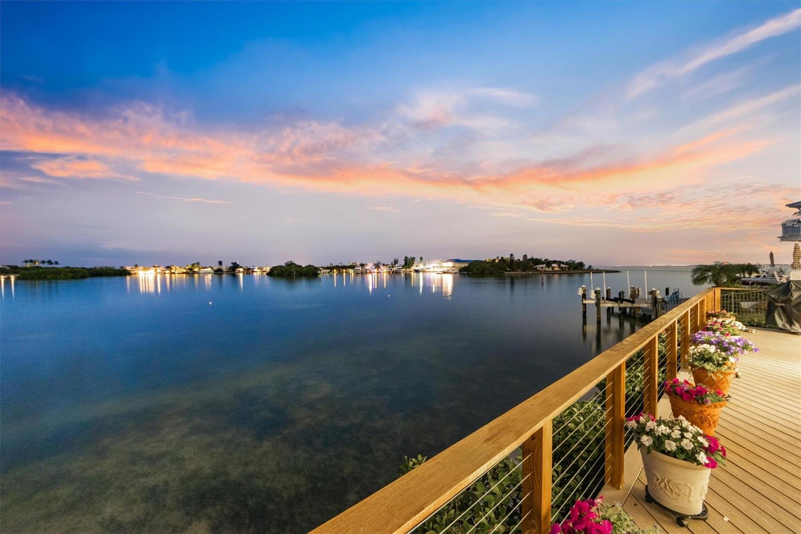 KEY ROYALE - Residential