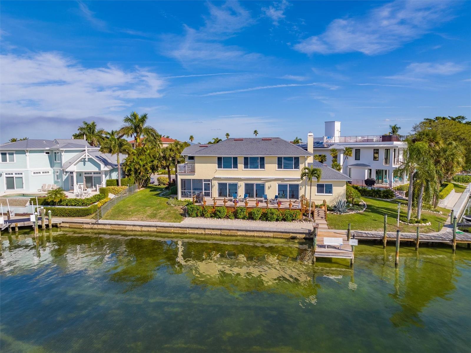 KEY ROYALE - Residential