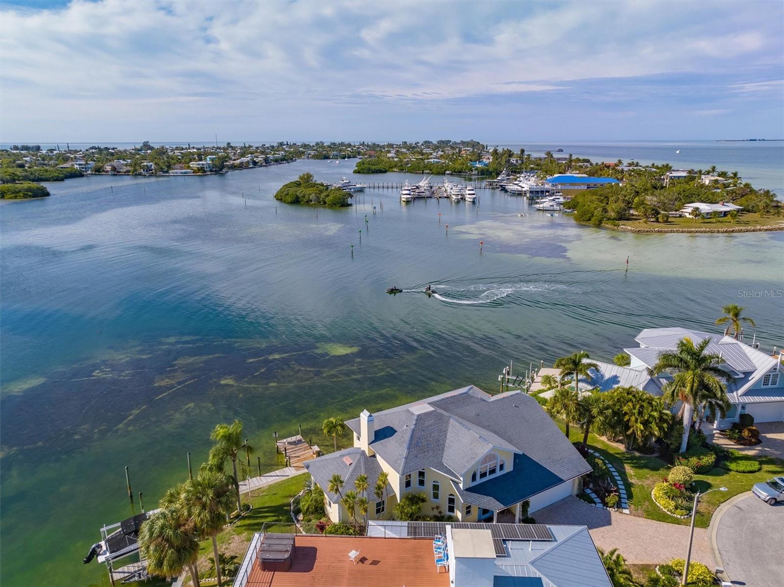 KEY ROYALE - Residential