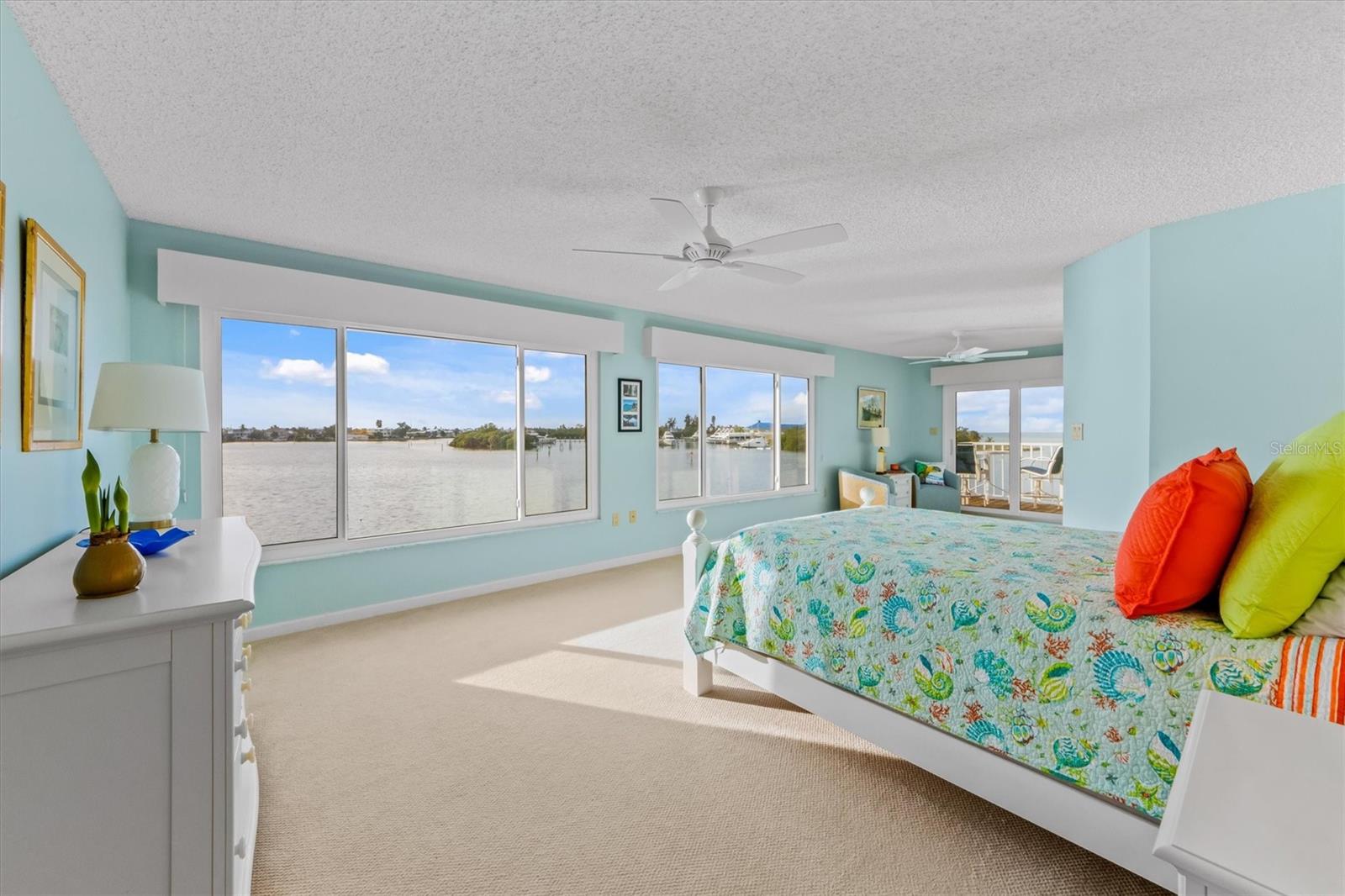 KEY ROYALE - Residential