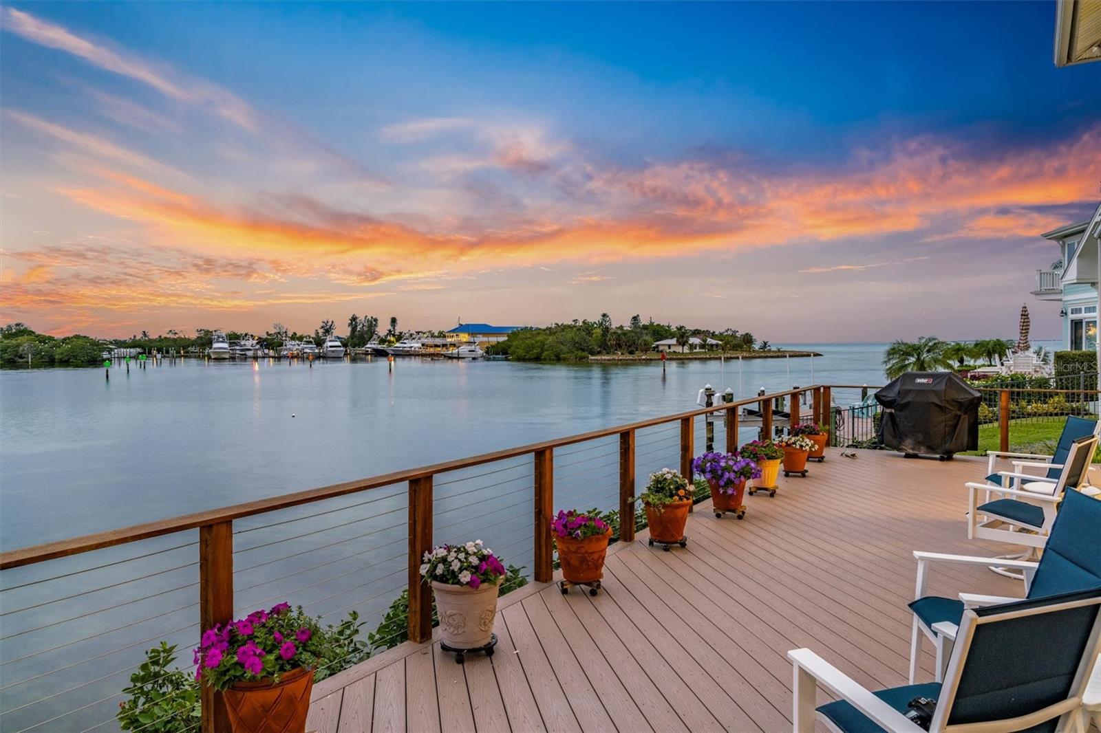 KEY ROYALE - Residential