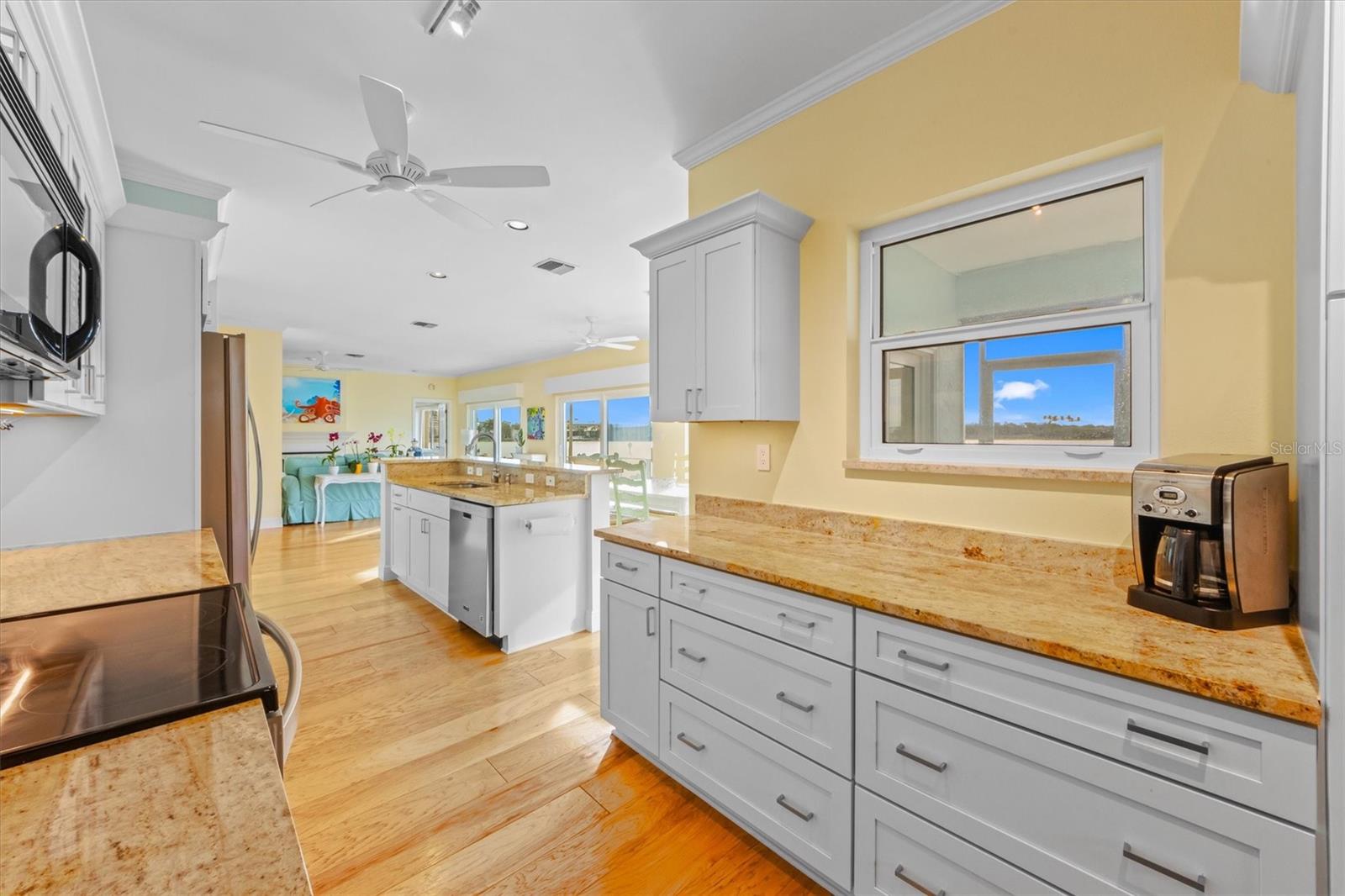 KEY ROYALE - Residential