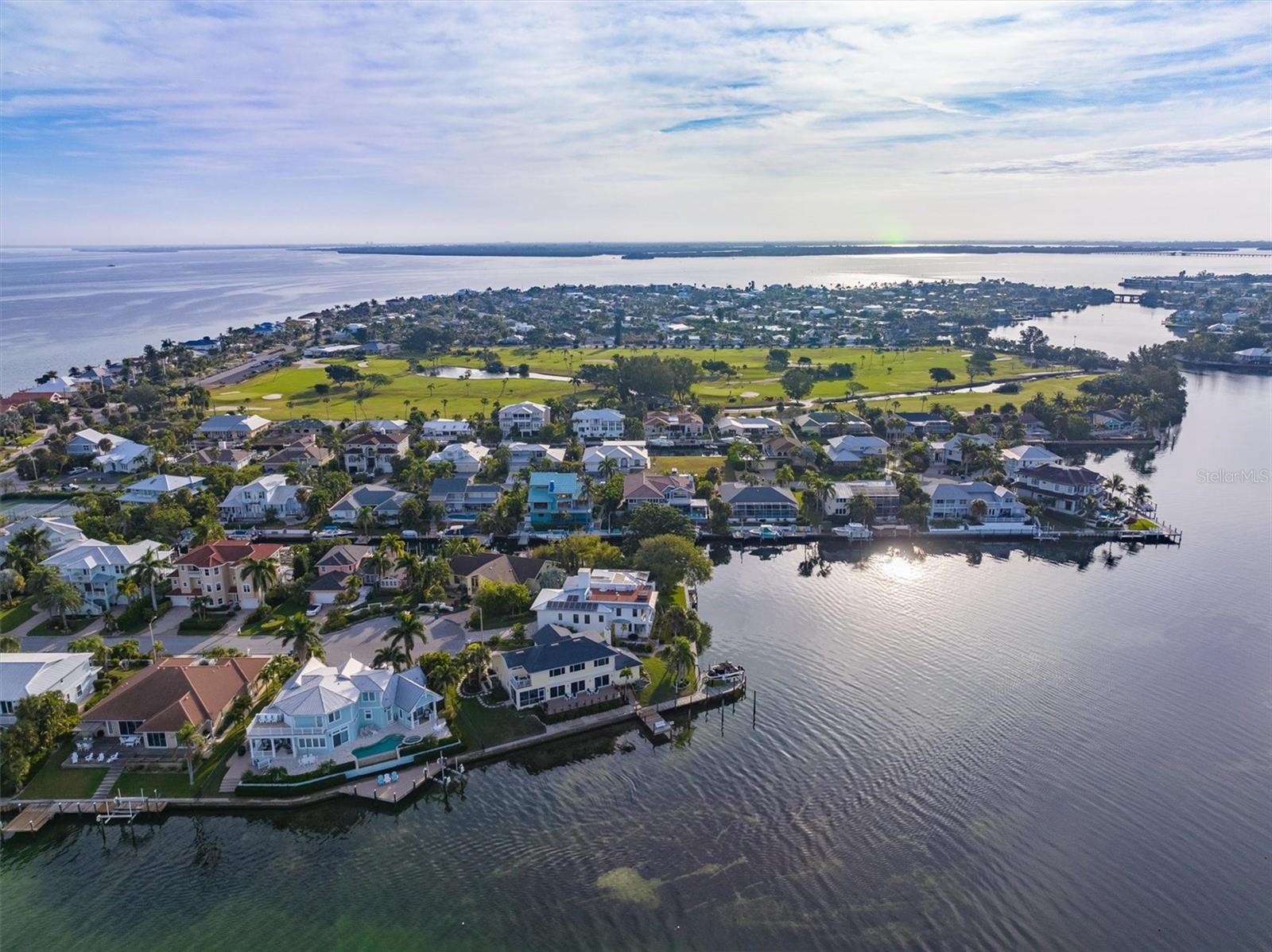 KEY ROYALE - Residential