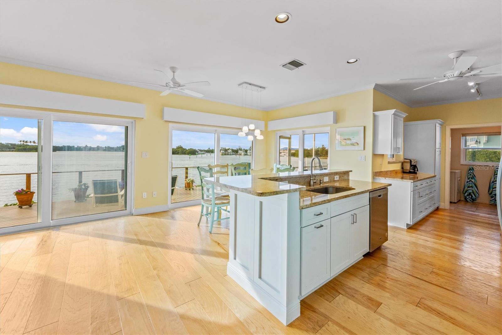 KEY ROYALE - Residential