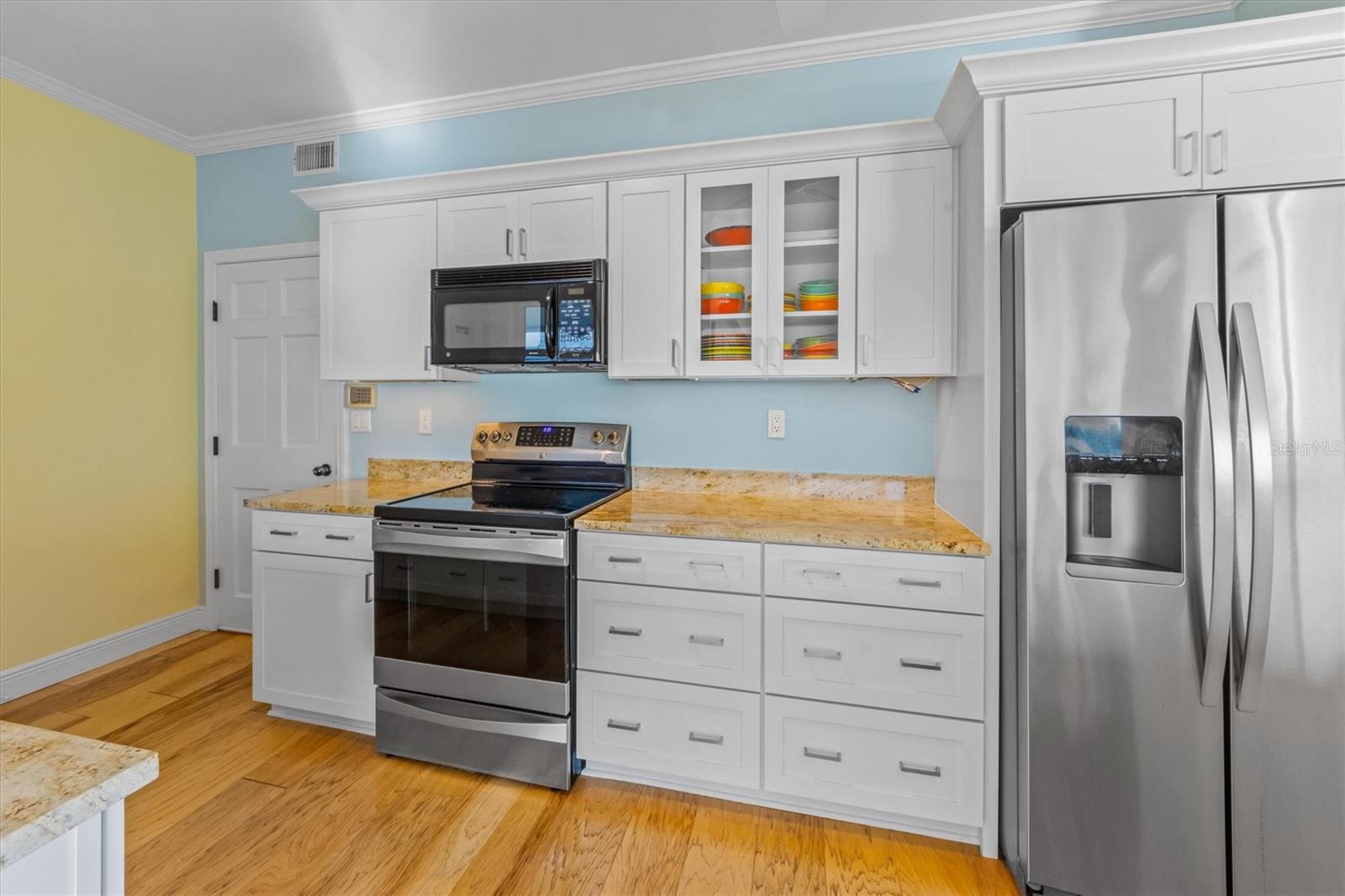 KEY ROYALE - Residential