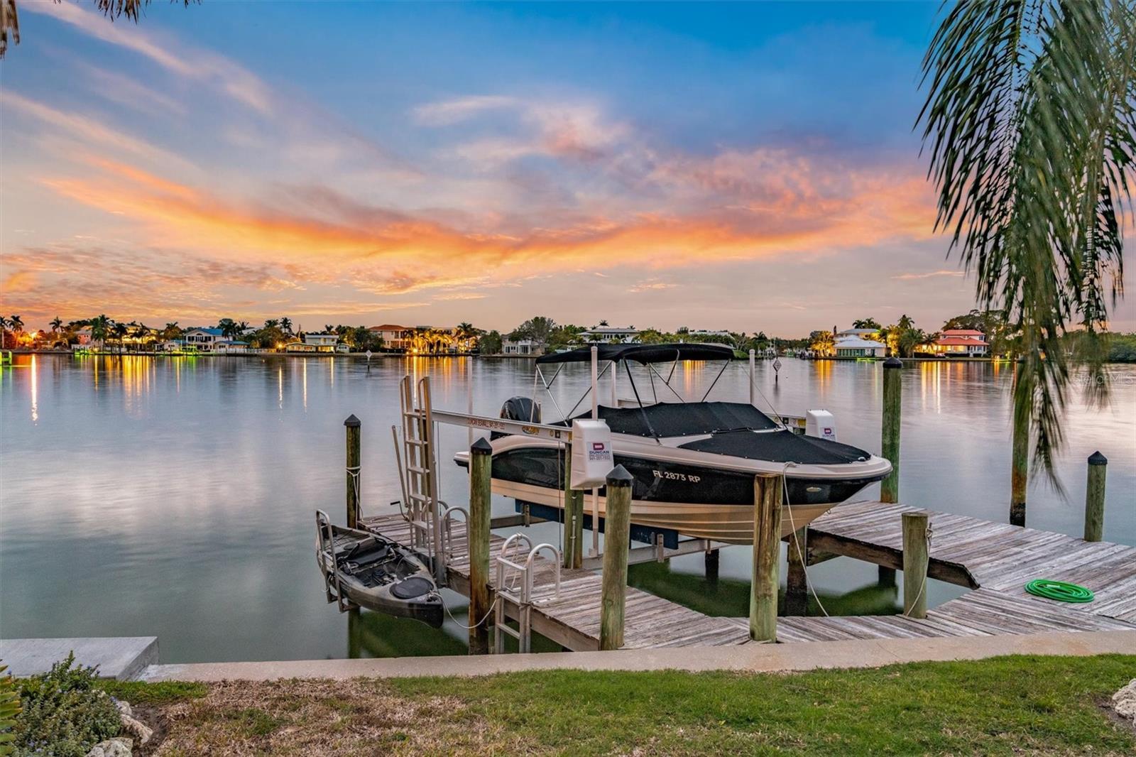 KEY ROYALE - Residential