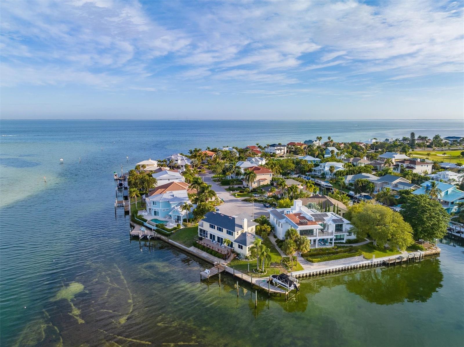 KEY ROYALE - Residential