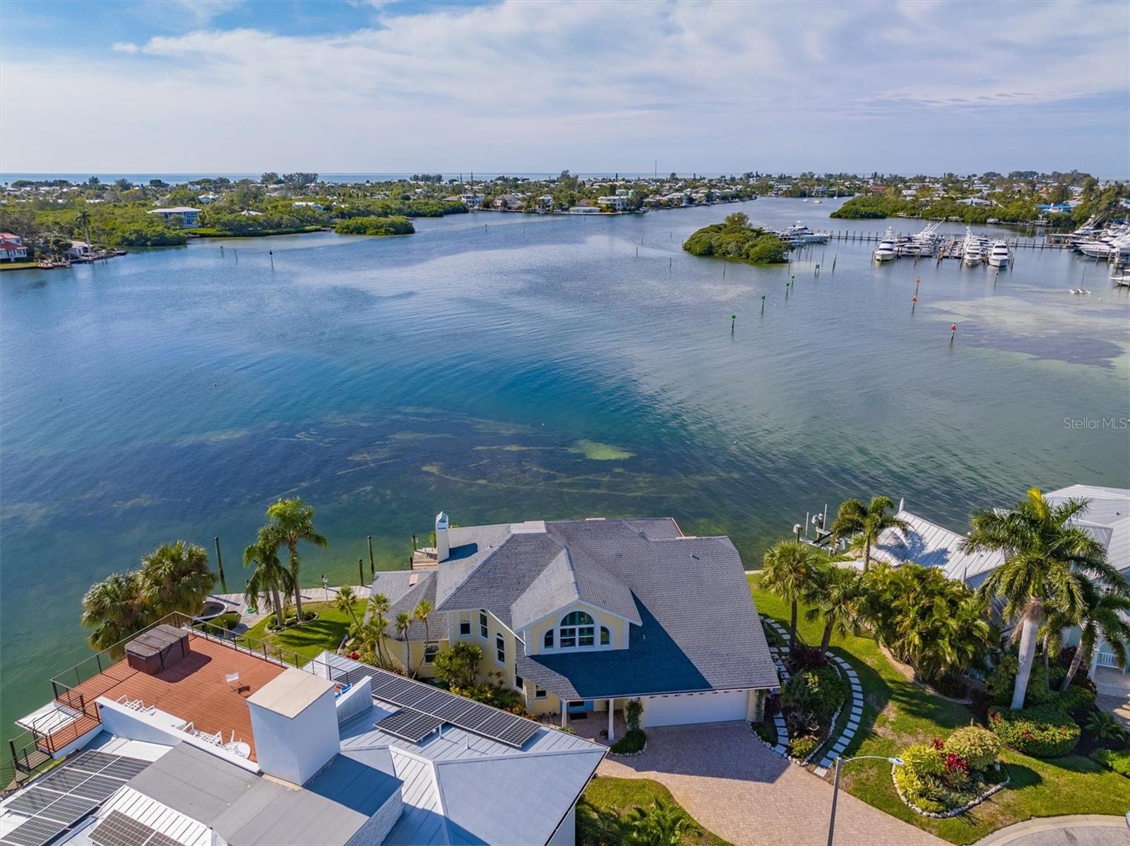 KEY ROYALE - Residential