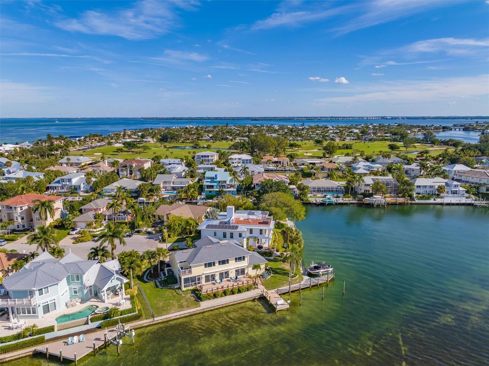 KEY ROYALE - Residential