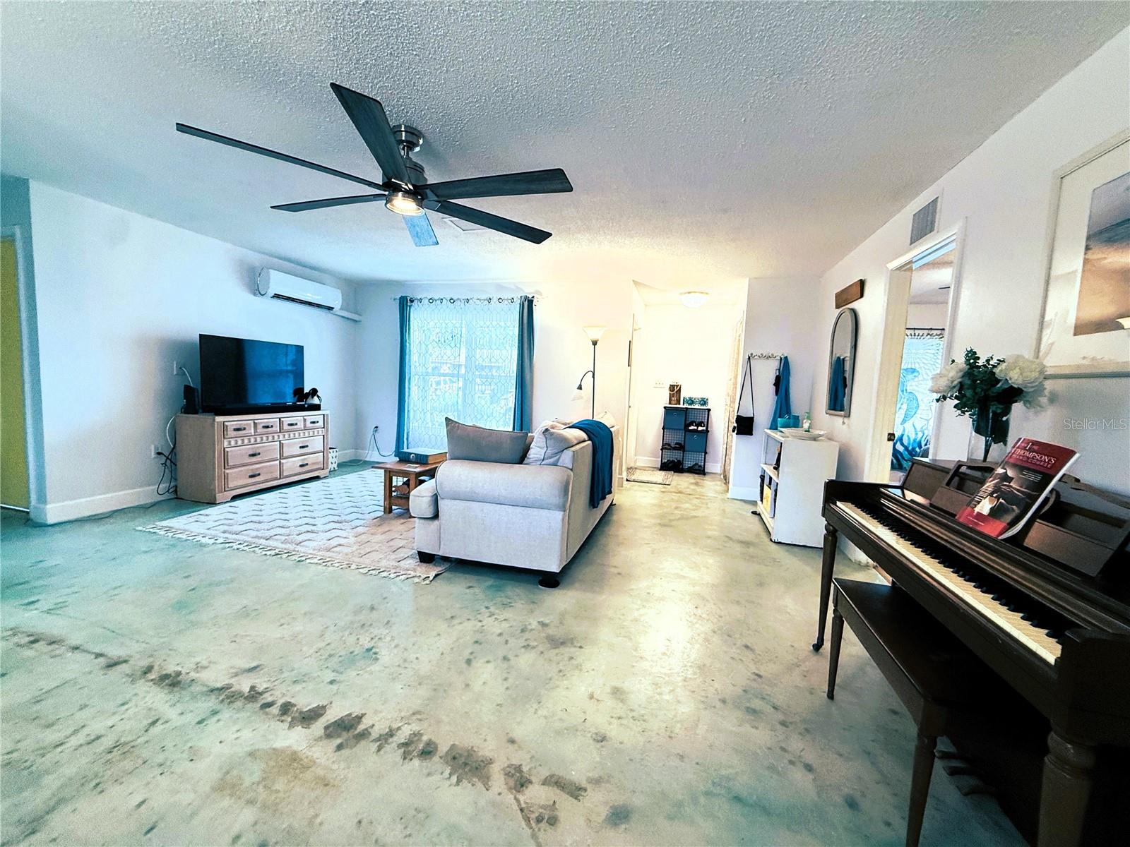 OCOEE HILLS - Residential