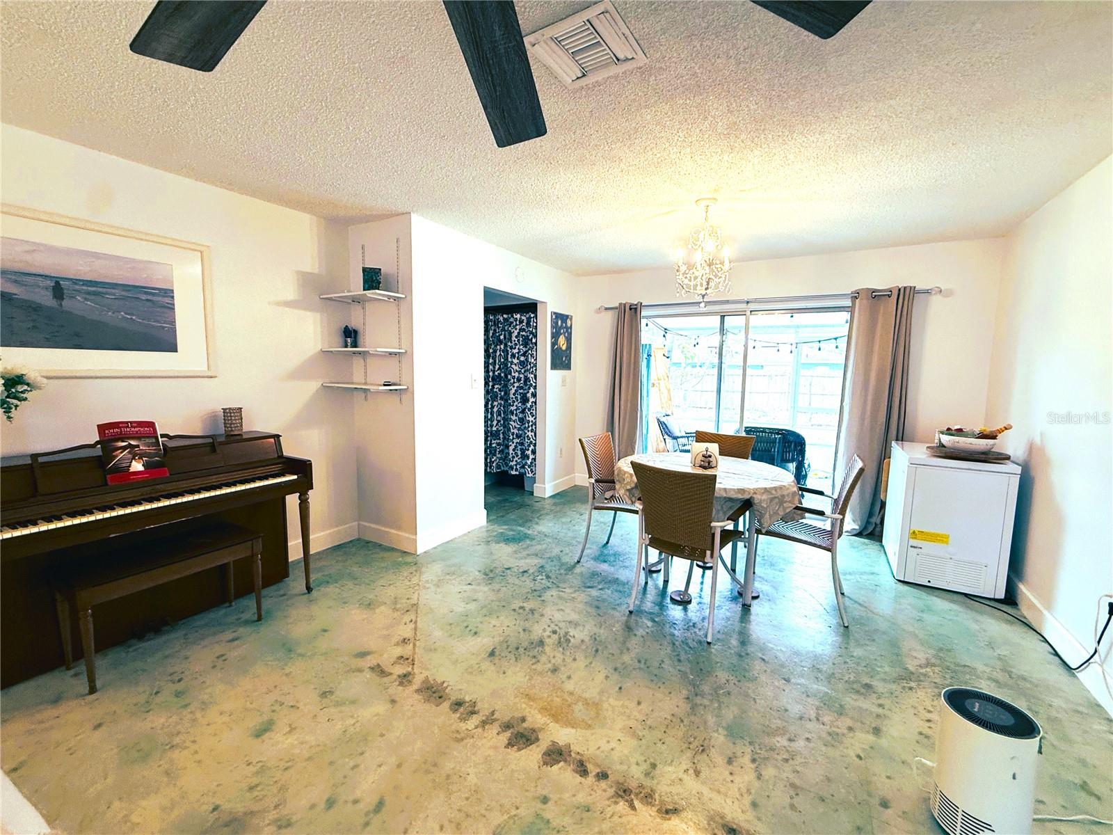 OCOEE HILLS - Residential