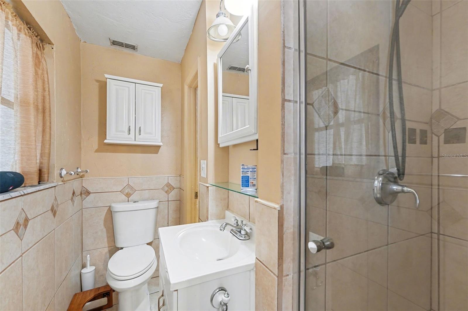 PINELLAS FARMS - Residential Lease