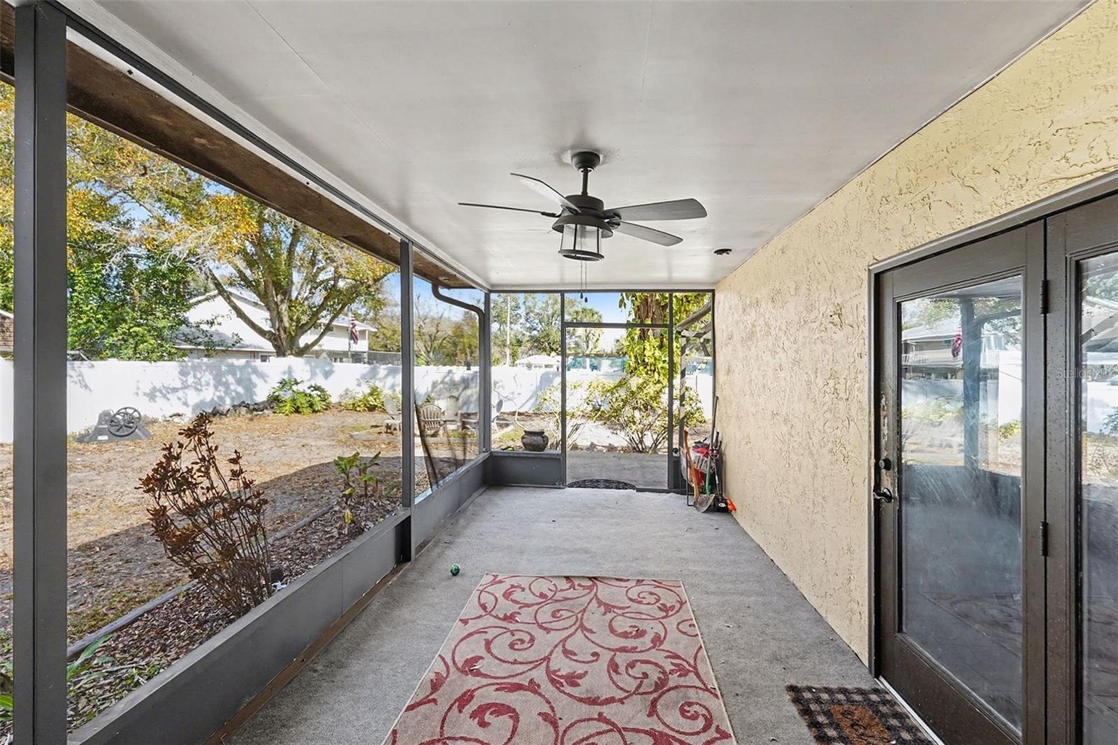 PINELLAS FARMS - Residential Lease