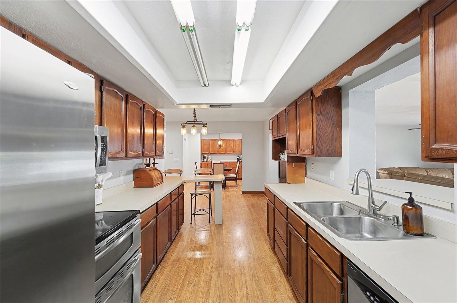 PINELLAS FARMS - Residential Lease