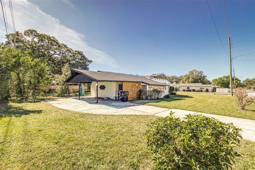 Photo of 561 N Dollins Avenue, Orlando, FL 32805 (MLS # O6364653)