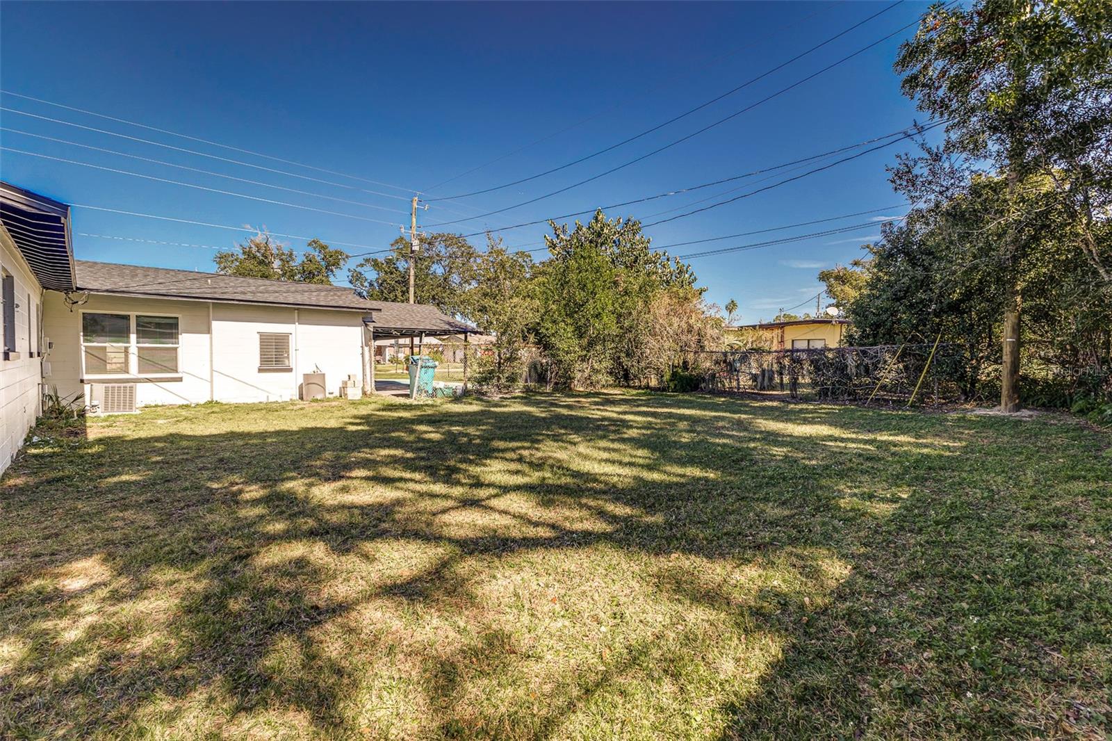 WESTCHESTER MANOR - Residential