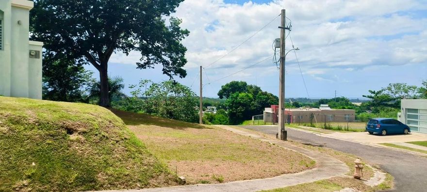 Land for Sale - Bo. Naranjo, Aguada

Corner lot for sale, completely flat with 941.33 square meters.

It is located on a dead-end street in a quiet neighborhood.

Just 1 minute from Highway #2, close to beaches and restaurants. Easy access to the towns of Rincón and Aguadilla.

It has a water meter and nearby electric facilities.

Zoning: RG (General Rural)

Perfect for the construction of a residence or apartments.

Sale price: $80,000.