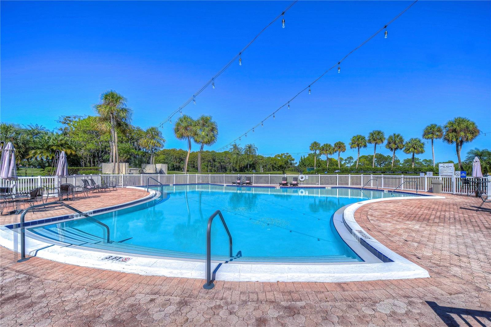 GOLF VIEW VILLAS CONDO 03A - Residential