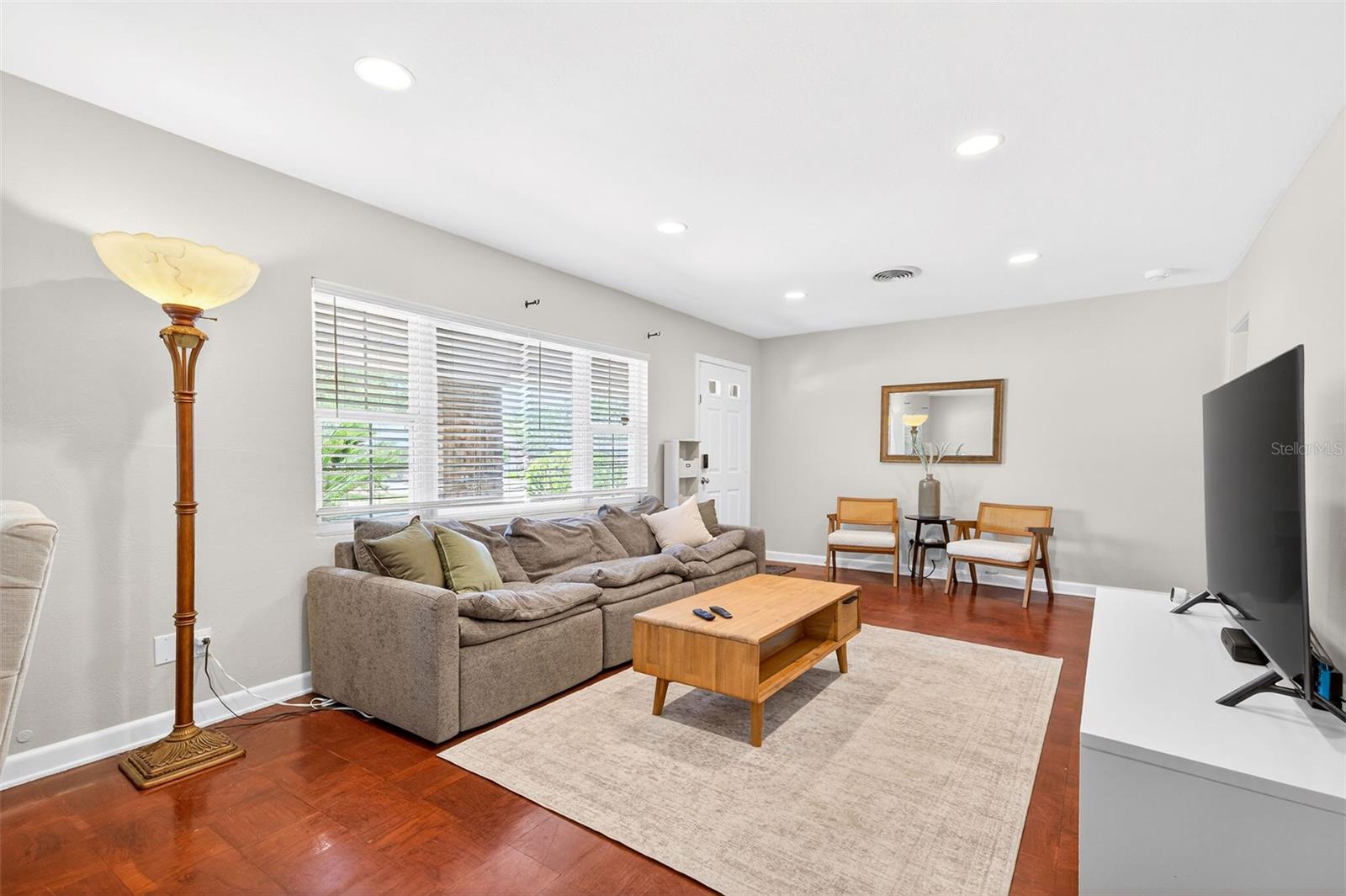 ARDSLEY MANOR SUB - Residential