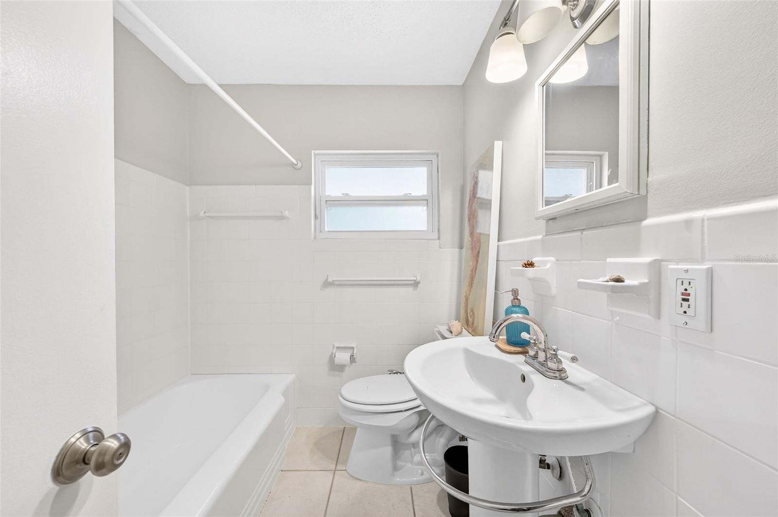 ARDSLEY MANOR SUB - Residential