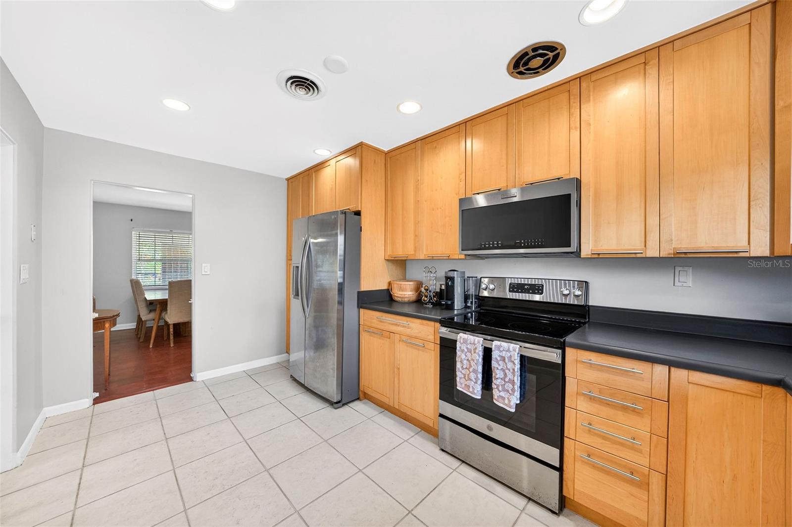 ARDSLEY MANOR SUB - Residential