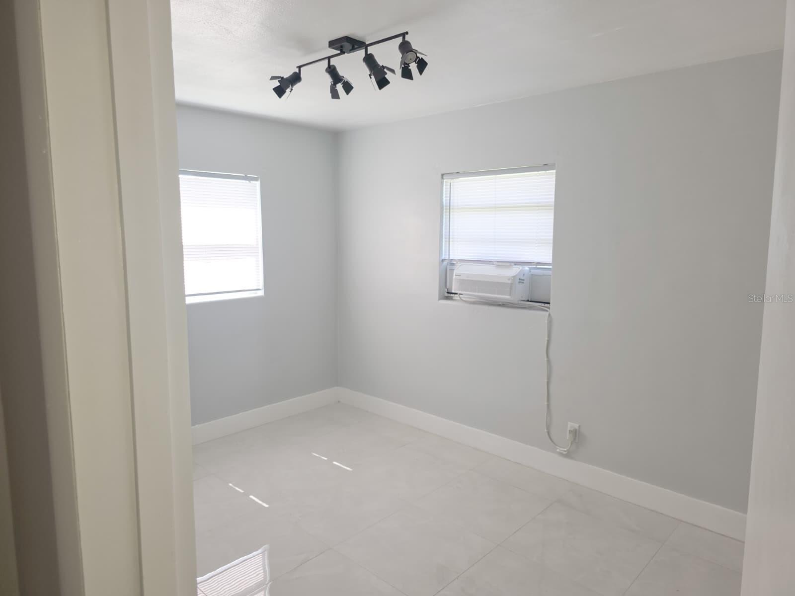 TANGELO PARK SEC 02 - Residential Lease