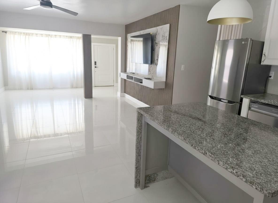 TANGELO PARK SEC 02 - Residential Lease