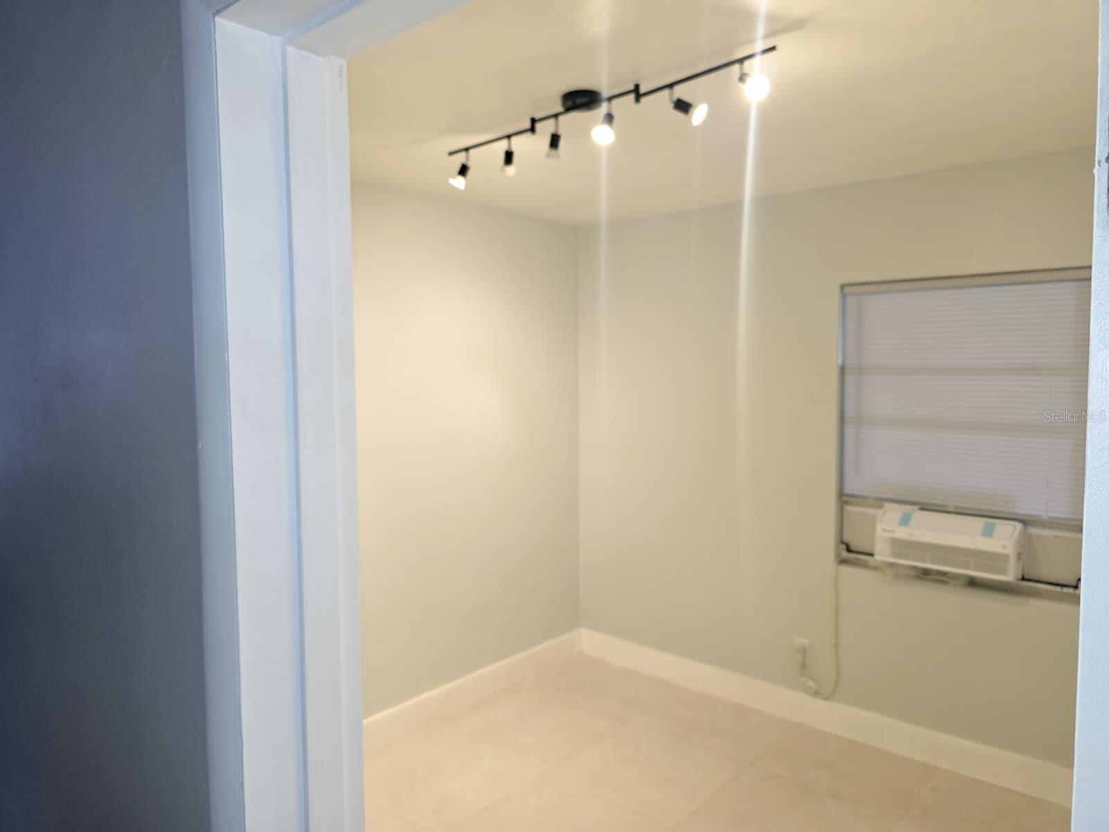 TANGELO PARK SEC 02 - Residential Lease