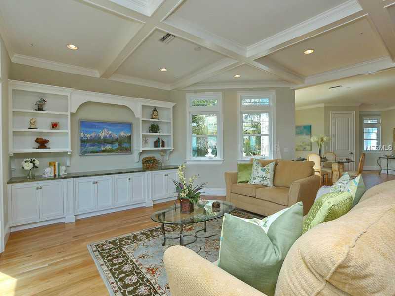 SUNRISE LANE - Residential