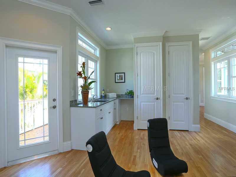 SUNRISE LANE - Residential