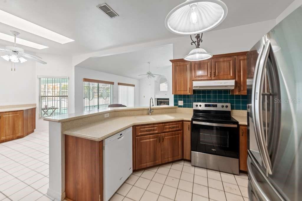 SPRING HILL - Residential