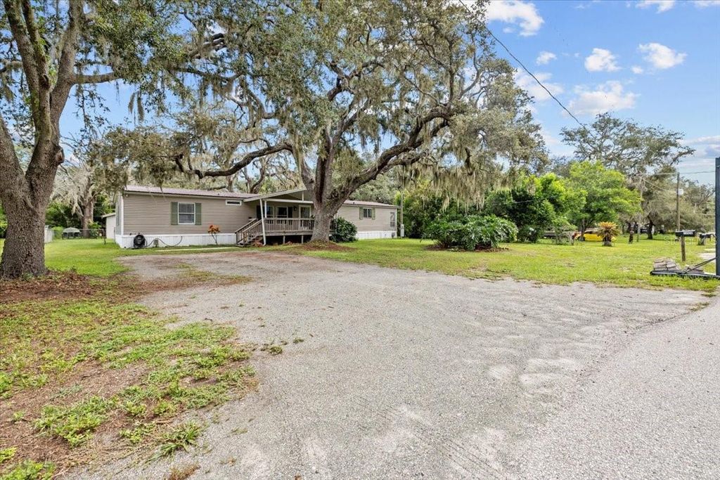 Photo of 13920 Hillcrest Drive, Riverview, FL 33569 (MLS # TB8416489)