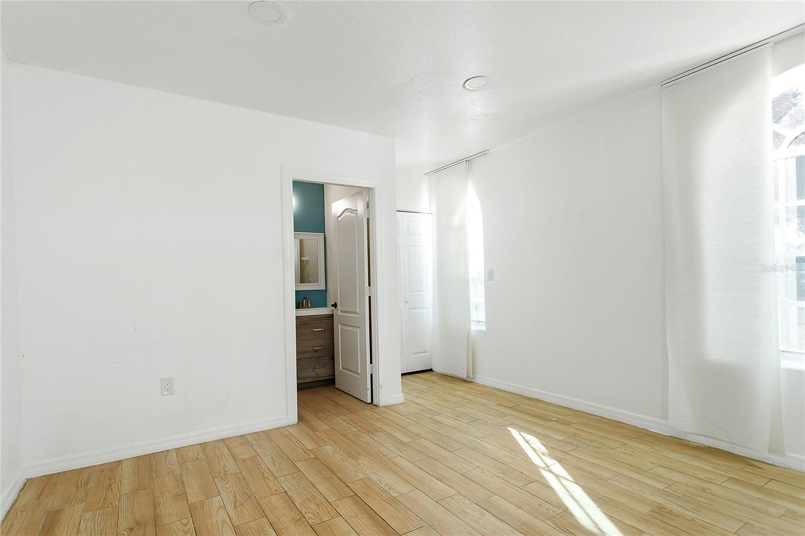 FOX RIDGE - Residential