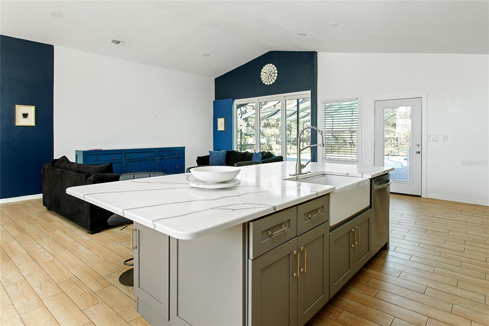 FOX RIDGE - Residential