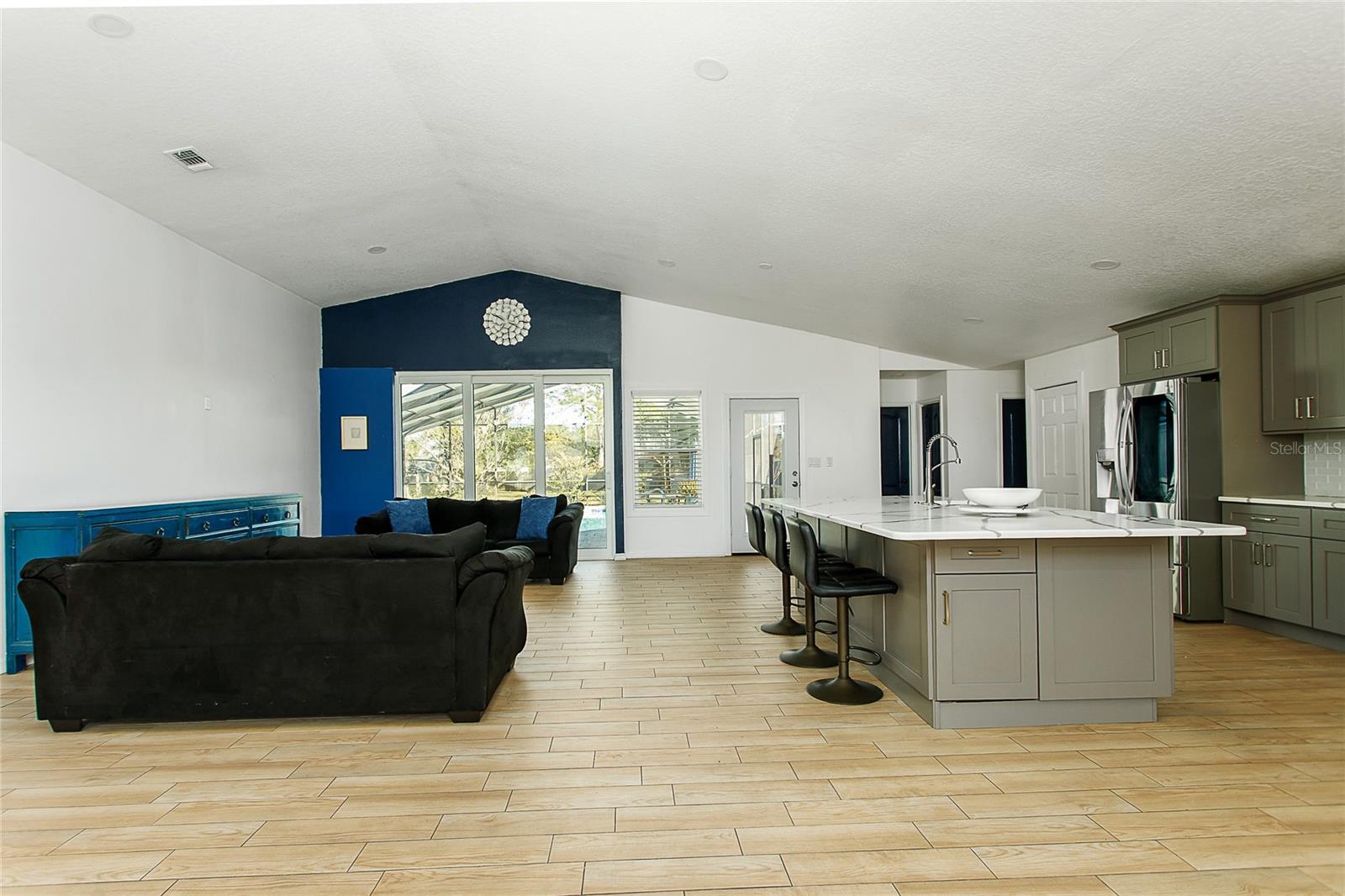 FOX RIDGE - Residential